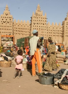 Mali_-_mosque_in_Djenné