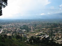 800px-Bamenda_from_mountain_road