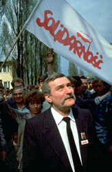 lach-walesa_1983
